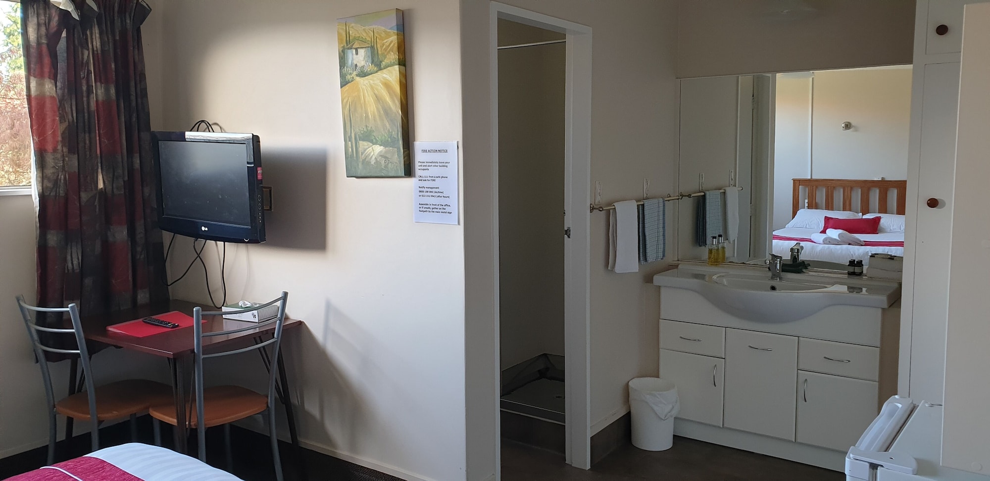 Commodore Motor Lodge紧凑一室房