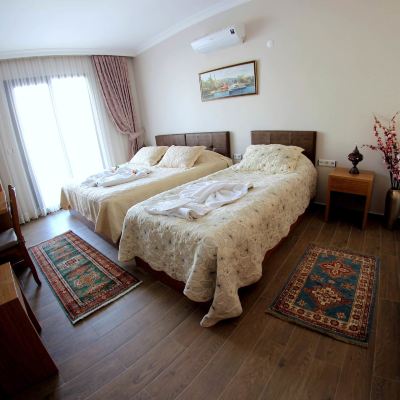 Deluxe Twin Room Selena Hotel Promo Code