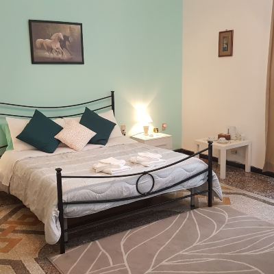 Deluxe Four-Bedroom Apartment Royal Suite Promo Code