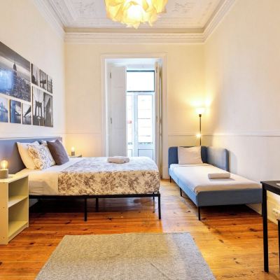 Deluxe Triple Room, Shared Bathroom, City View Ambiente Hostel Promo Code