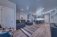 -:- Howdy Hideaway -:- Modern New Construction - 4BR+