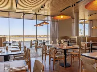 Monarto Safari Resort Hotele w: Murray Bridge