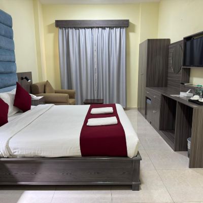 Standard King Room Royal Hotel Promo Code