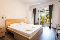 Le Village de la Pointe Hotels in 