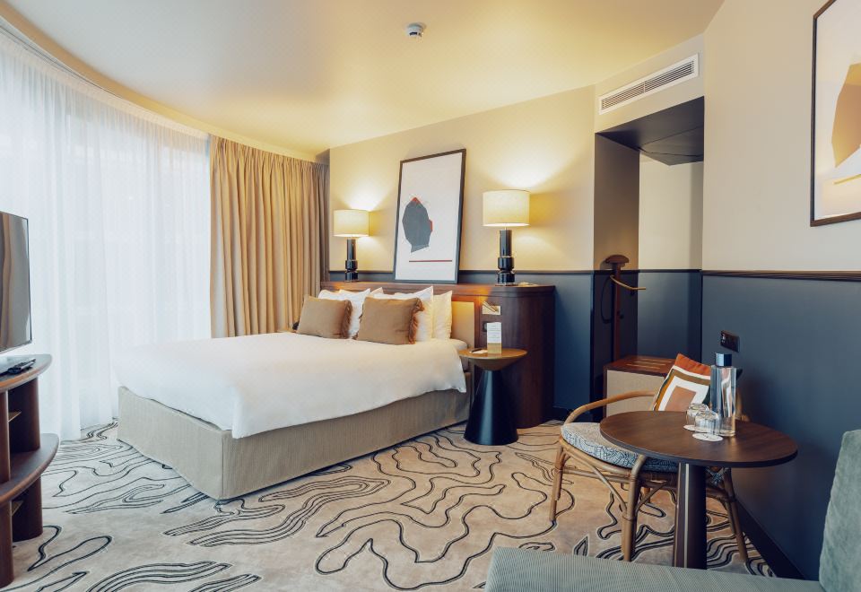 大床套房（帶單人梳化床）