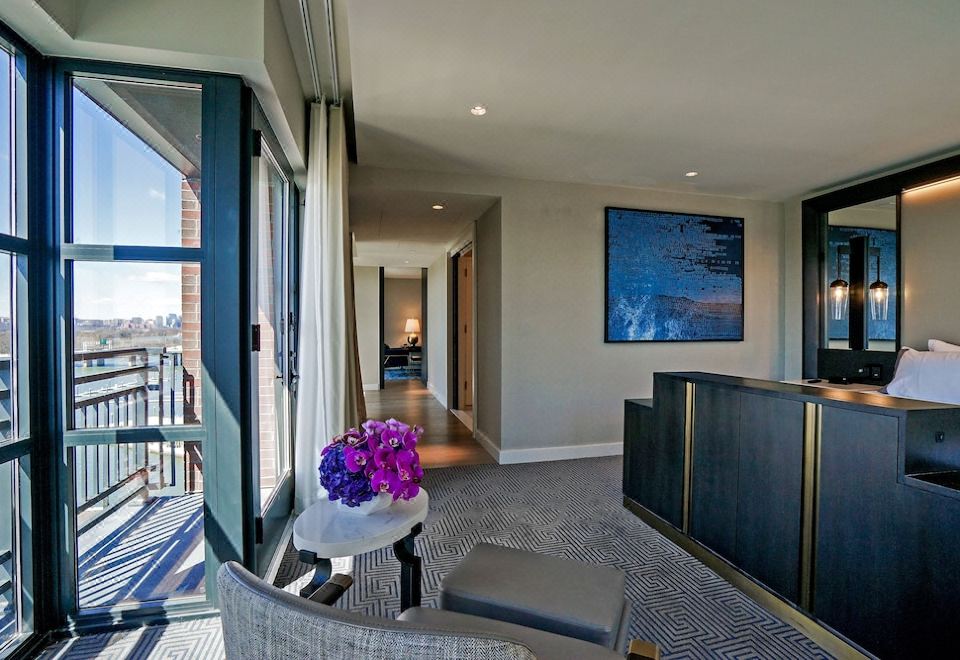 河景一卧室套房 - 帶陽台