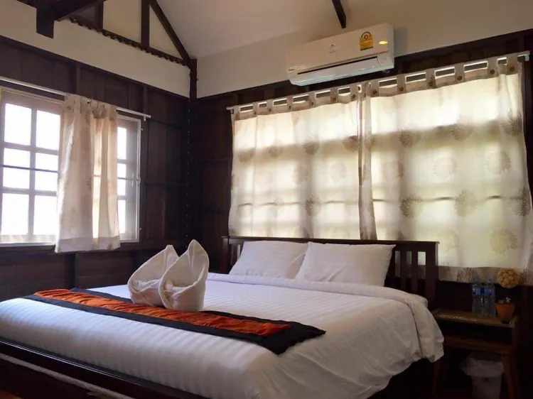 Standard Double Room with Bathroom Outside Bedding Unit