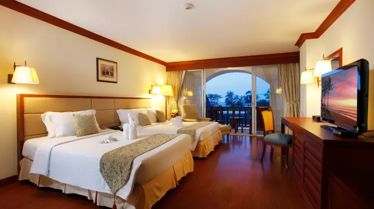 Phuket Graceland Resort and Spa room