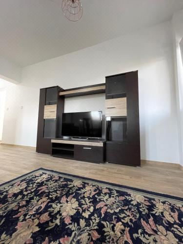 Entire Spacious Apartment with Free Parking One-Bedroom Apartment