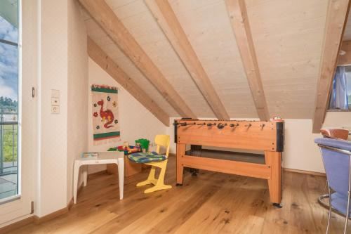 高级一卧室带阳台公寓