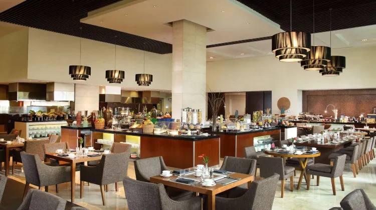 ヒルトン バンドン 食事・レストラン