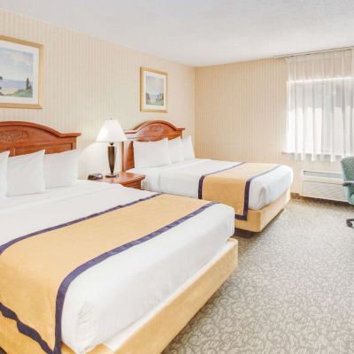 2 Queen Beds Room, Non-Smoking Baymont by Wyndham Kalamazoo Promo Code