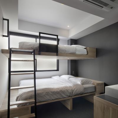 帶上下鋪的三人間（帶私人淋浴間和衛生間） 三條PIECE青年旅館優惠