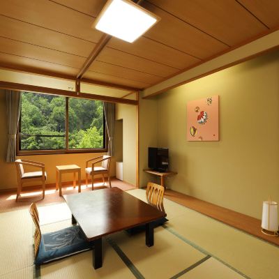 Japanese-style Room (8 tatami mats)
