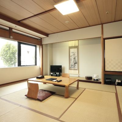 Japanese Style 10 Tatami Mat Bath-All Room Are Non Smoking ホテル福島グリーンパレス クーポン