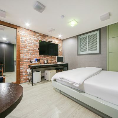 Semi-Special Room | 55-Inch Tv | Hotel-Style Goose Bedding Daegu Suseong The some 쿠폰