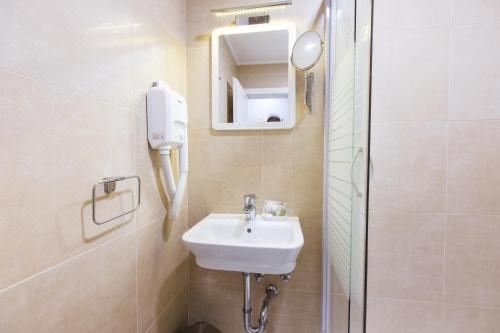 双人房（带独立浴室）