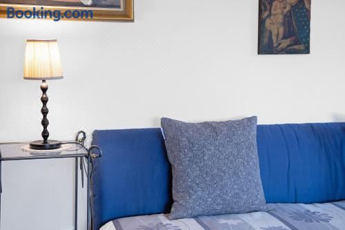 高级一卧室带阳台公寓