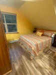 Sandy Beach Retreat Sunrise Studio- Steps from Sandy Beach & Treadwell Trail!