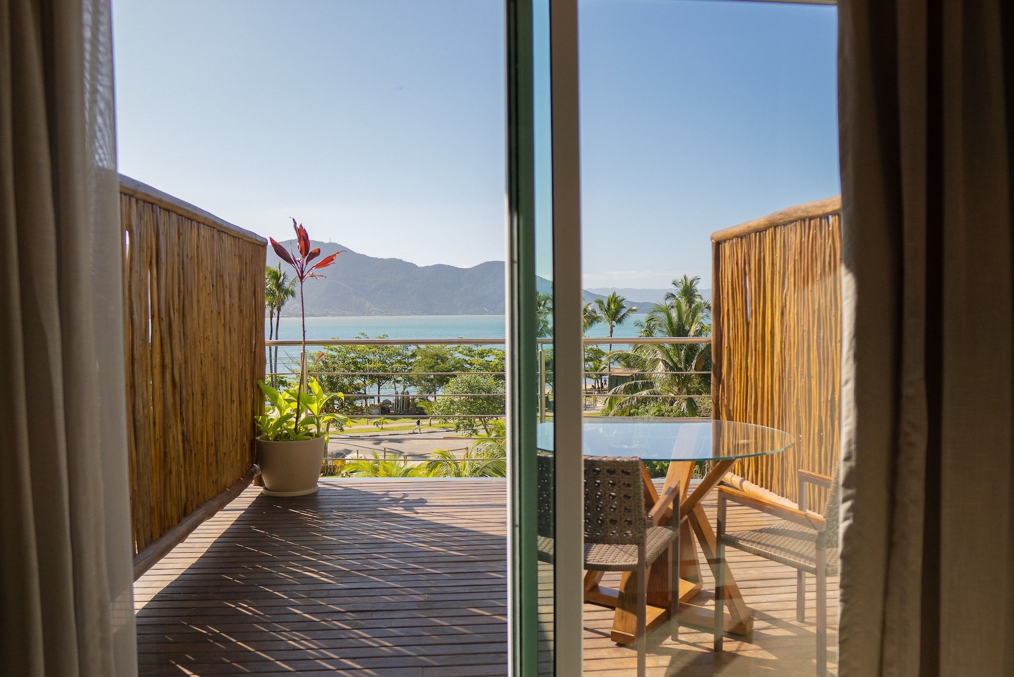 海景高级三人房