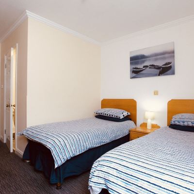 Twin Room Globe Inn Promo Code