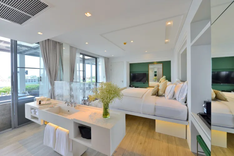 Riva Arun Grand Deluxe Jacuzzi Room