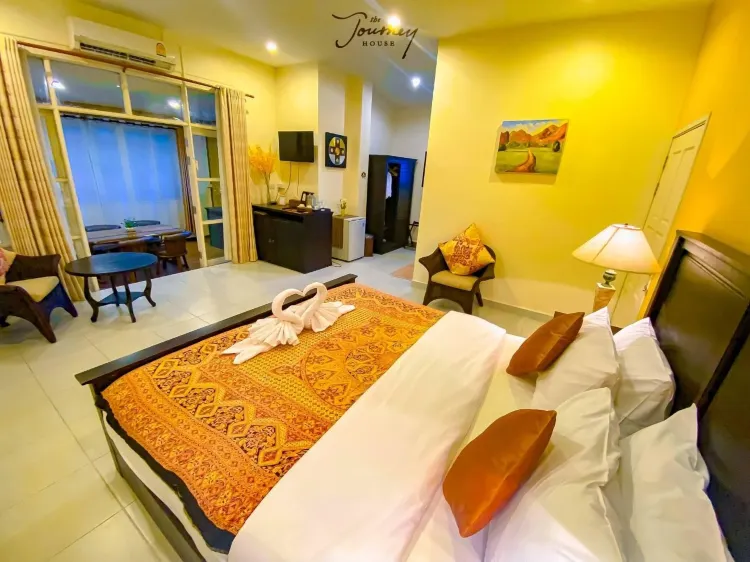 - ห้องสวีทสำหรับครอบครัวแบบสองห้องนอน