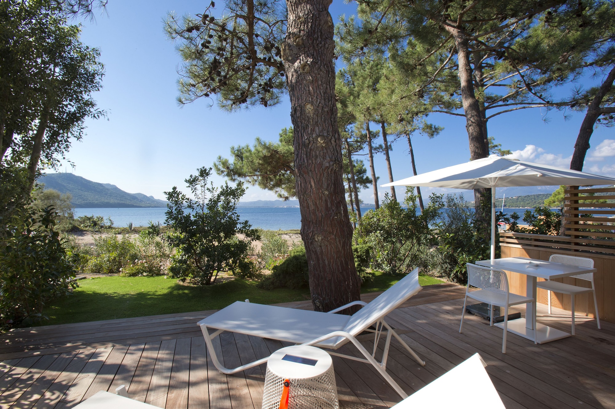 面向海景的豪华双人房