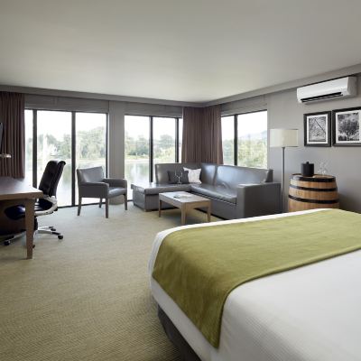 Signature Room, 1 King Bed (Rive Gauche) Hôtel Rive Gauche Promo Code