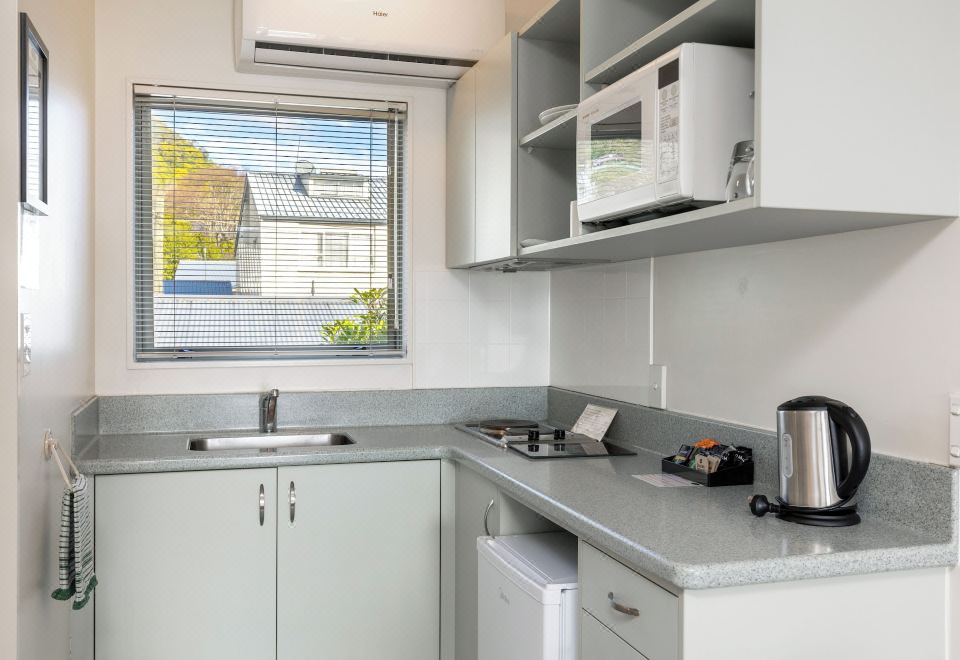 Jasmine Court MotelExecutive Studio