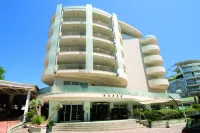 Hotel Premier & Suites - Premier Resort Отели в г. 
