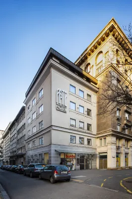 Arte Sofia Hotel Hotele w: Studentski Grad
