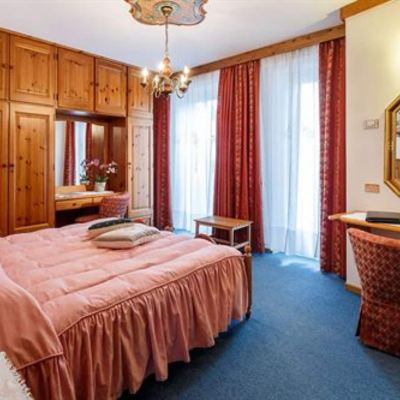 Standard Double Room with Balcony and Mountain View Columbia Promo Code