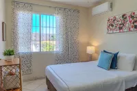 Luxury Beachside Apartment with Rooftop Terrace & Private Jacuzzi – Sleeps 6