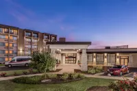 Crowne Plaza Milwaukee Airport by IHG Hotels in 