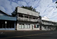 Howzit Hostels Hotels in 