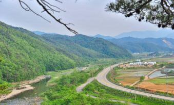Yangyang Pool&Valley Camping Place