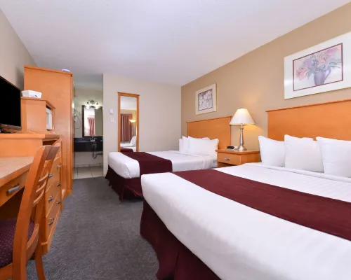 Canadas Best Value Inn and Suites Vernon โรงแรมในเวอร์นอน