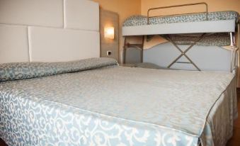 Hotel Costa Verde - Housity
