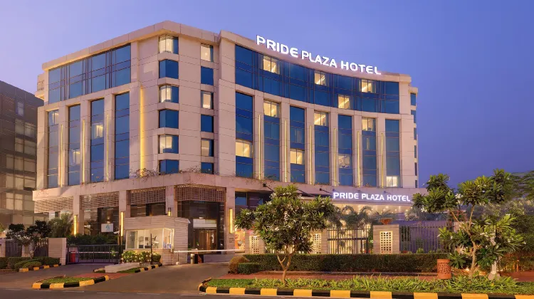 Pride Plaza Hotel, Aerocity New Delhi Exterior