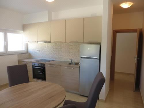 Luka Apartments One-Bedroom Apartment With Balcony-Ground Floor