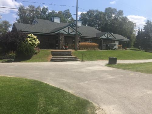 两卧室联排别墅