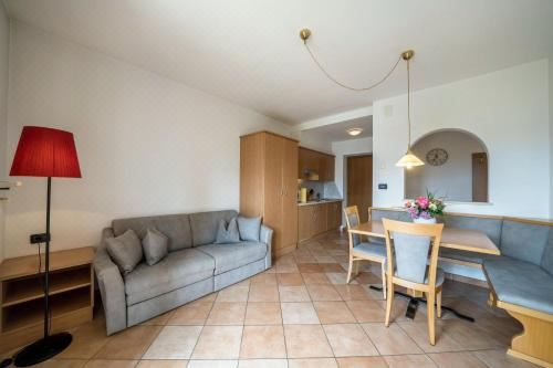 高级一卧室带阳台公寓