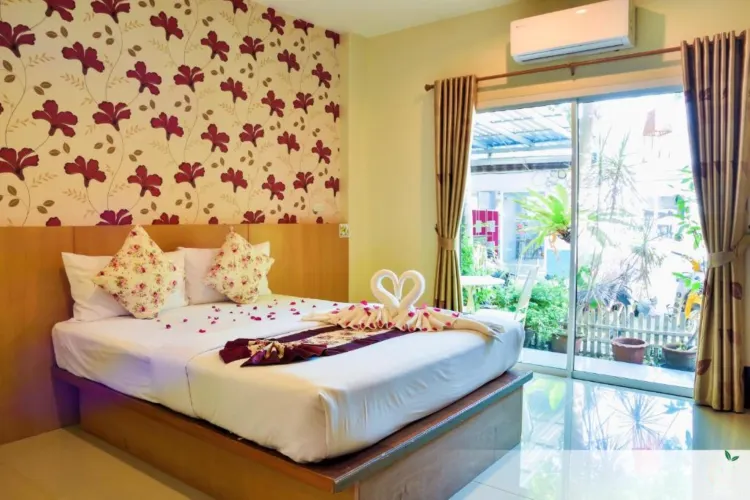 ห้องซูพีเรียร์ เตียงใหญ่ 1 เตียง