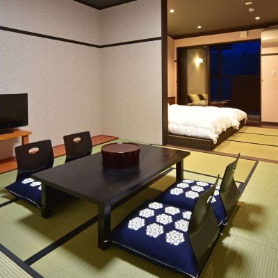 和洋式ルーム(浴室) 永源寺温泉八風の湯 宿「八風別館」 クーポン