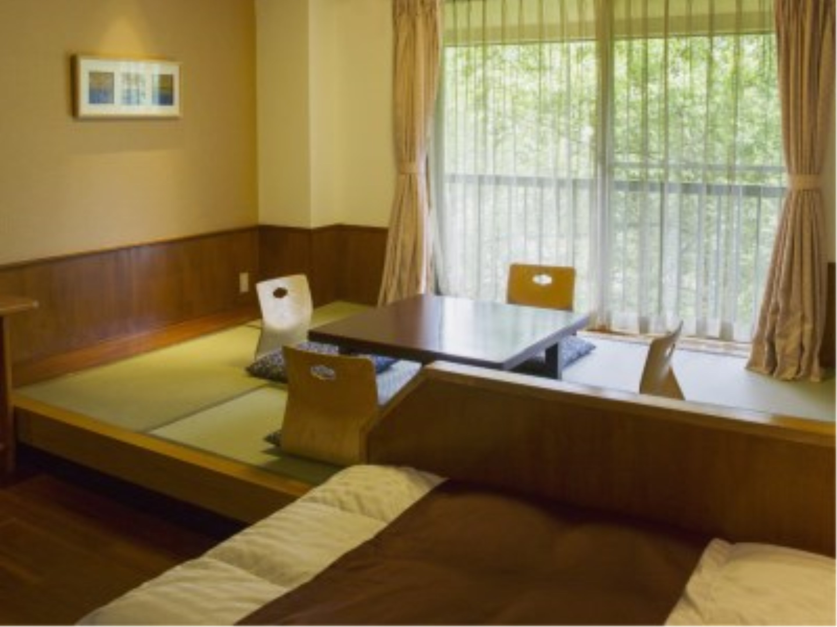 半西式房间（最多可容纳4位客人）