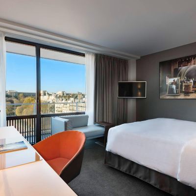 Deluxe King, High Floor, Sofa, Balcony Eiffel Tower View Pullman Paris Eiffel Tower Hotel Promo Code
