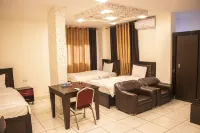 Sara Crown Hotel