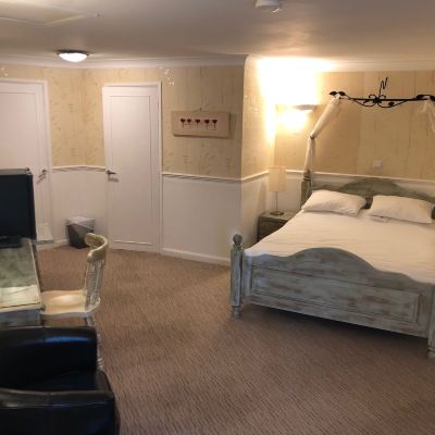 King-Size Double Room With Ensuite The Willow House Promo Code