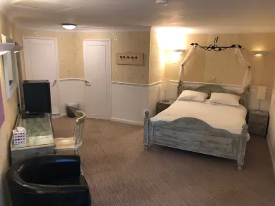 The Willow House Hotel a 